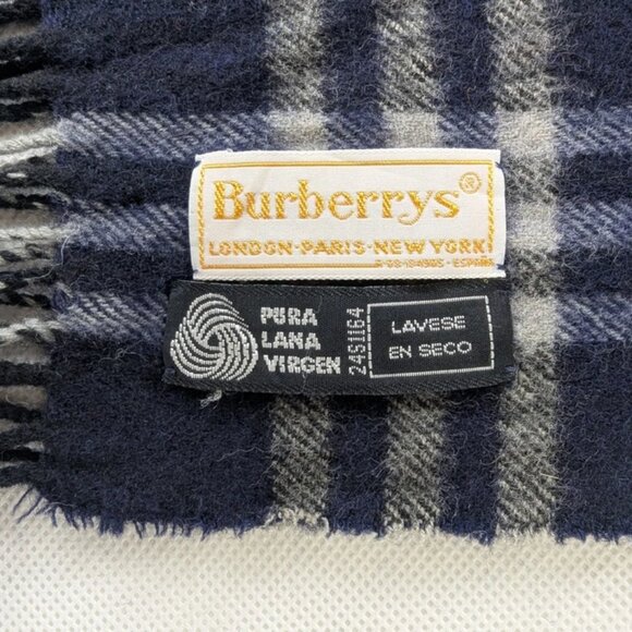 Burberry Designer wool Scarf Blue – Unisex – Used – Elegant Cold Weather Wrap. - Picture 2 of 8